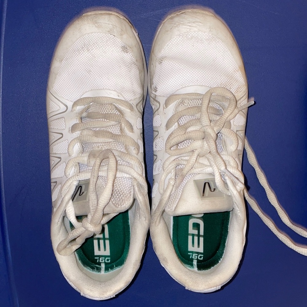 Varsity Edge Cheerleading Shoes 5.5
